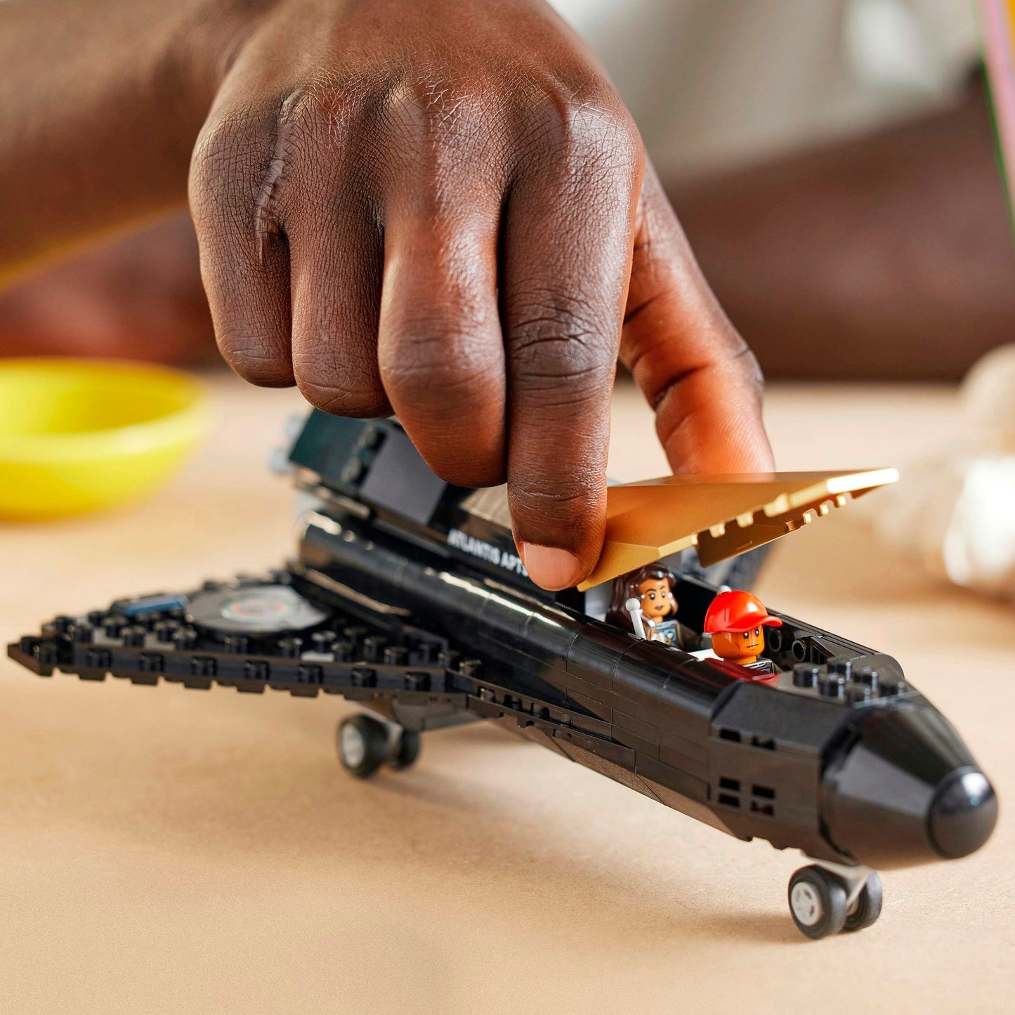 Lego-Ikonen – Mit Pharrell Williams Konstruktionsspielzeug zum Mond (10391)