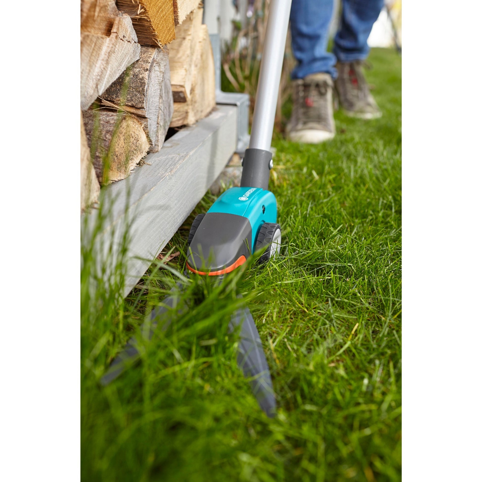 Gardena Comfort Grasschere auf Stahl