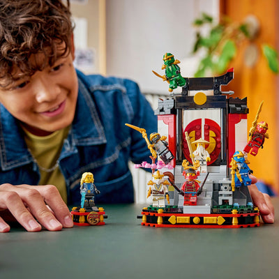 Lego Ninjago 71866 Display zum 15-jährigen Jubiläum mit Ninja-Figuren