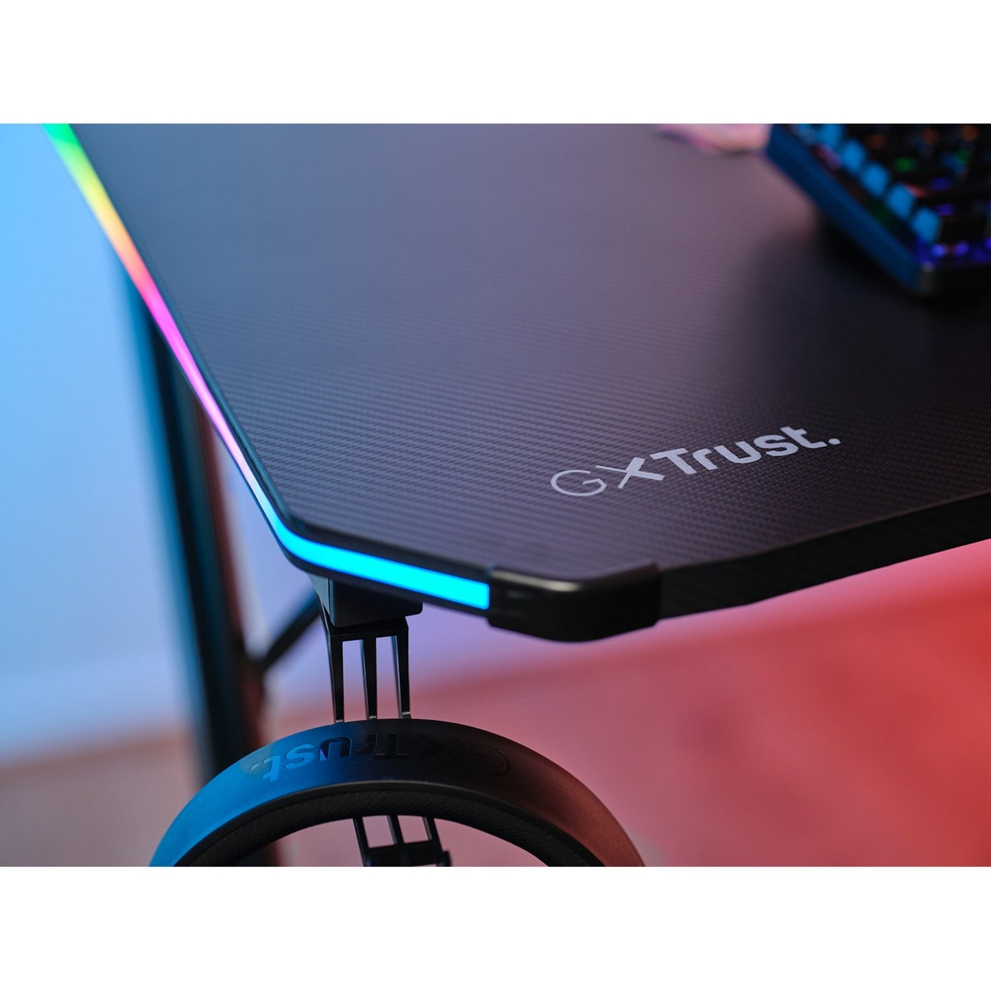 Vertrauen Sie GXT 709 Luminus RGB Gaming Agency