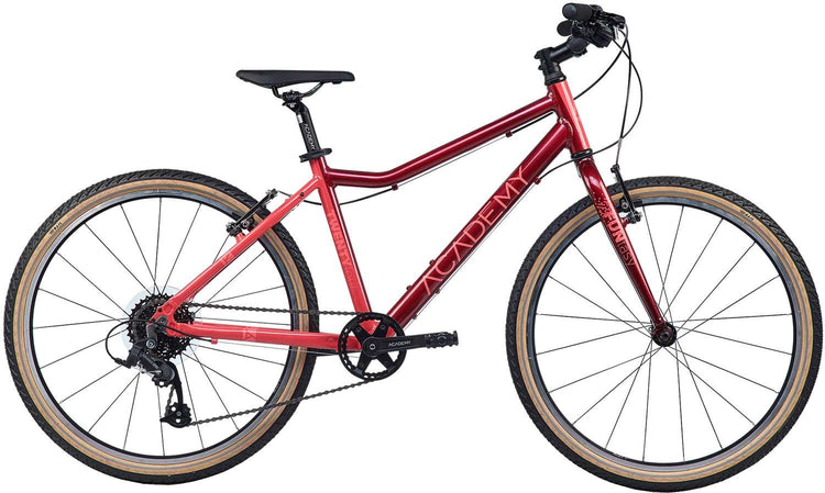Lustiges Kinderfahrrad der Klasse 5 der Akademie