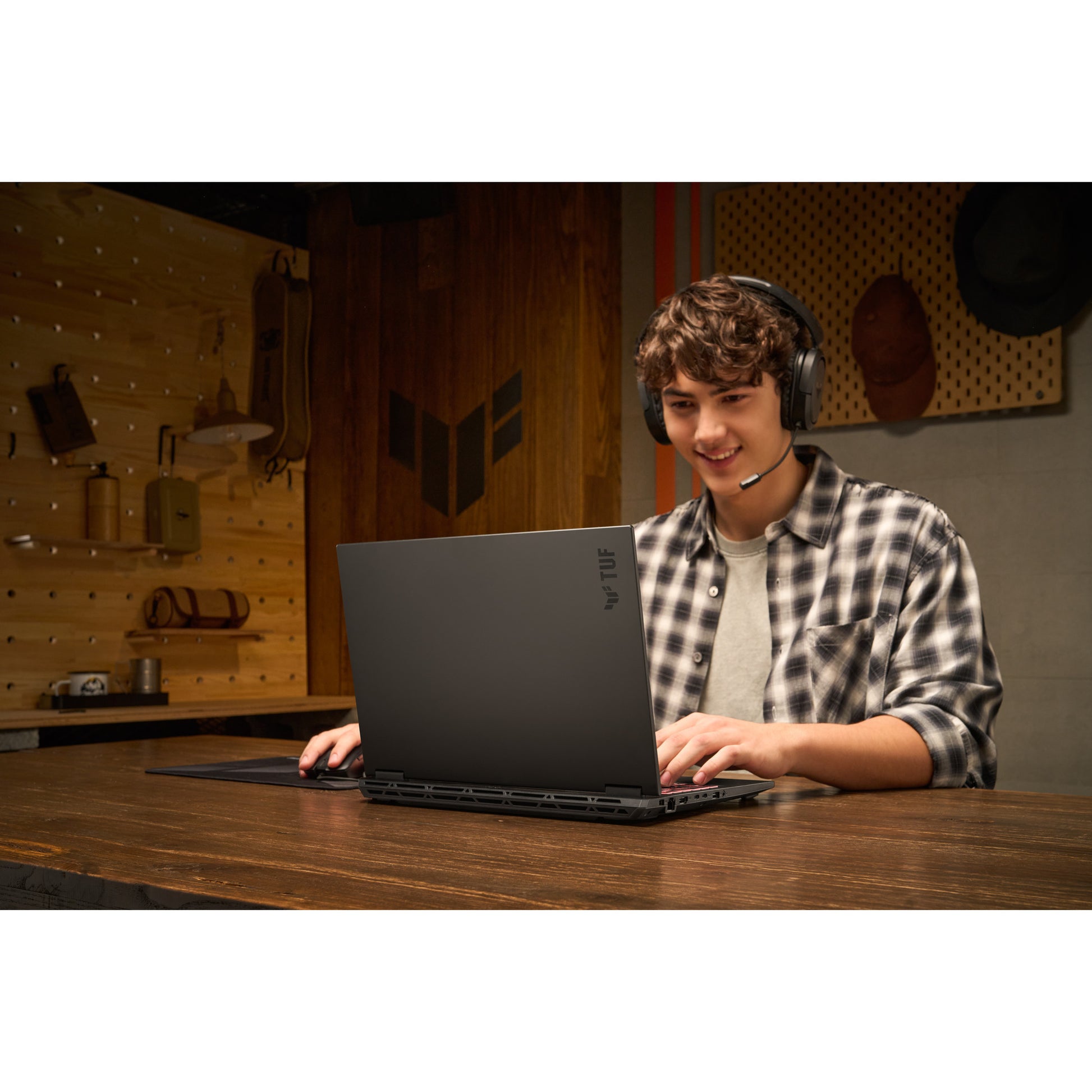 Asus TUF Gaming A16 FA608UM-RV231W 16 Gaming-Laptop (schwarz grau | R7 260 | RTX 5060 | 16 GB | 512 GB SSD)
