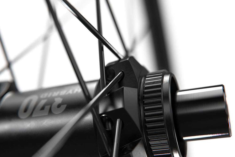DT Swiss HU 1900 Spline® 29 25 mm CL Boost Vorderrad
