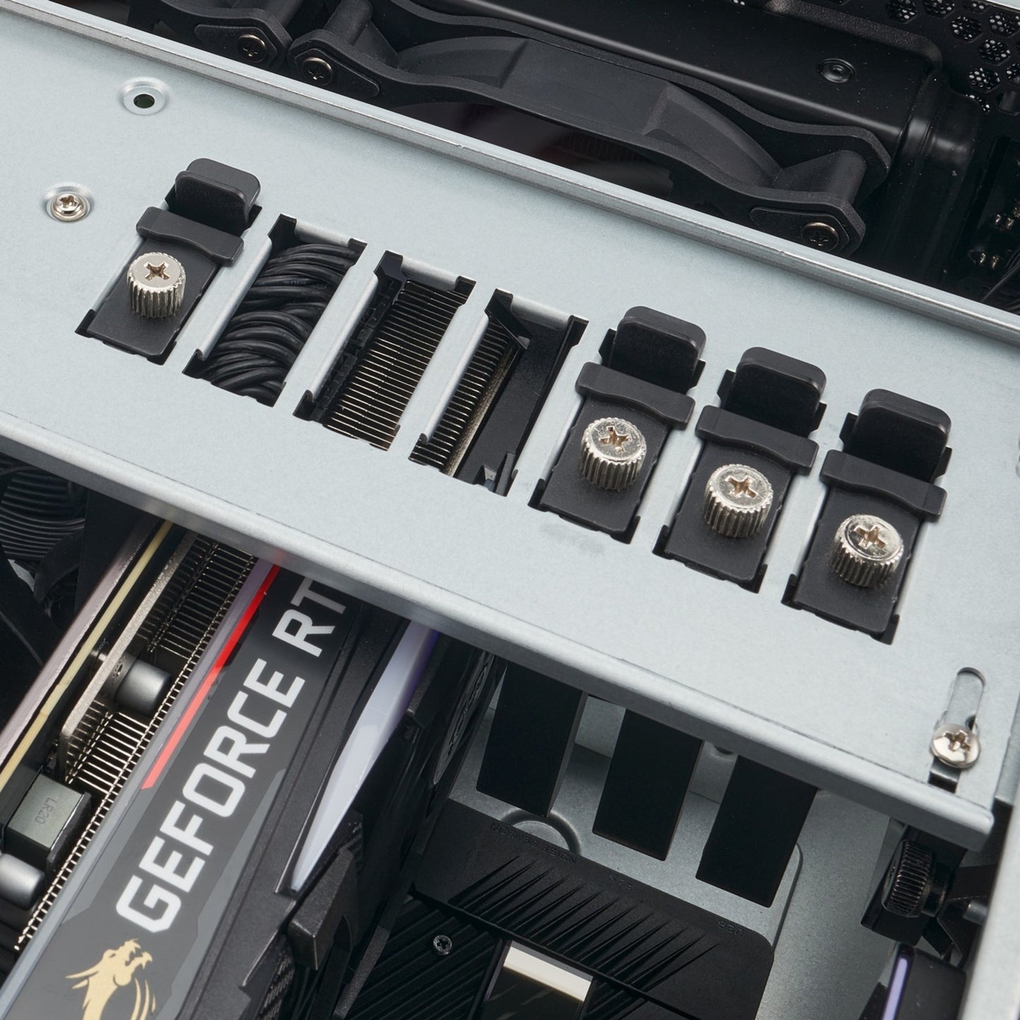 Silverstone RM44