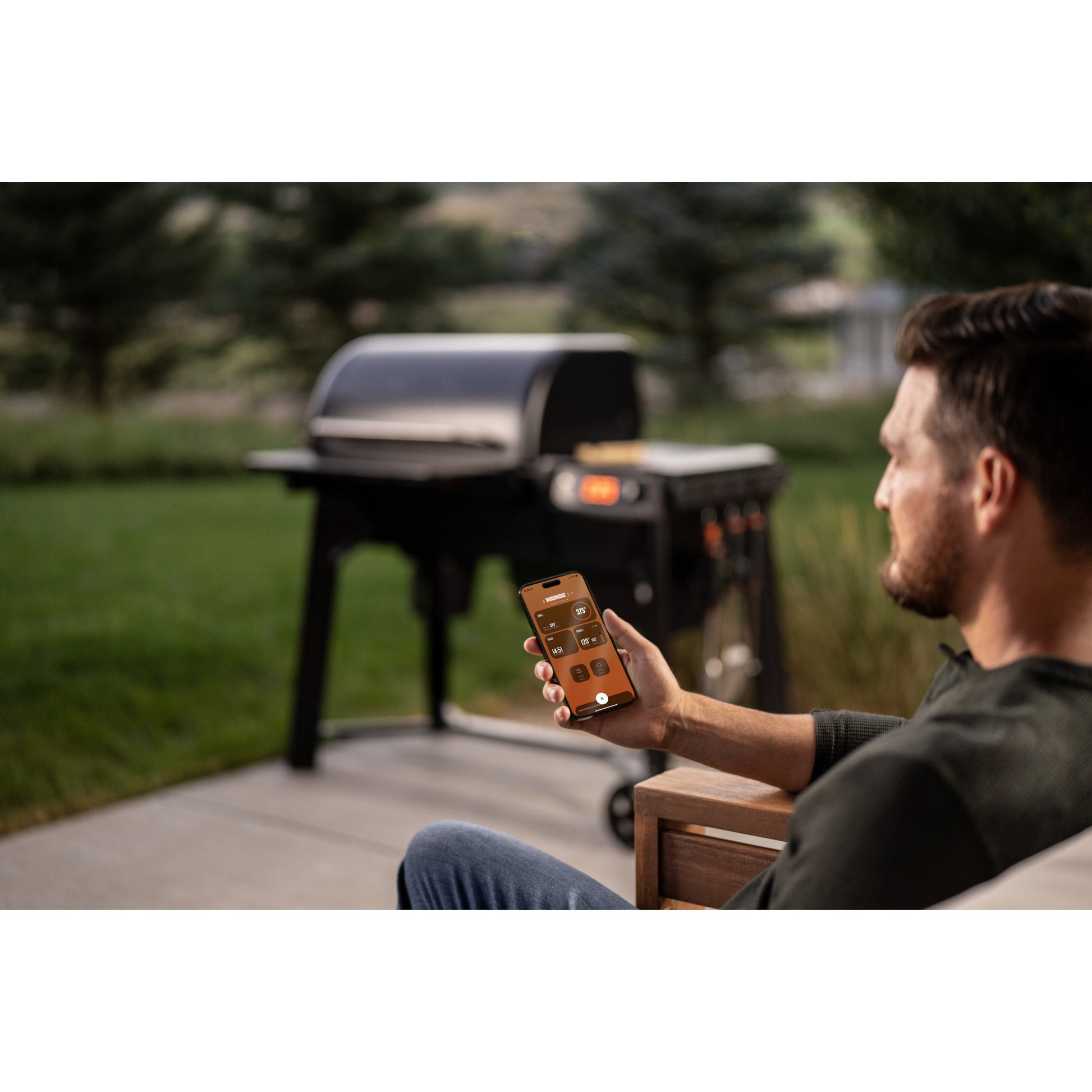 Traeger Woodridge Pelletgrill (schwarz, WLAN)