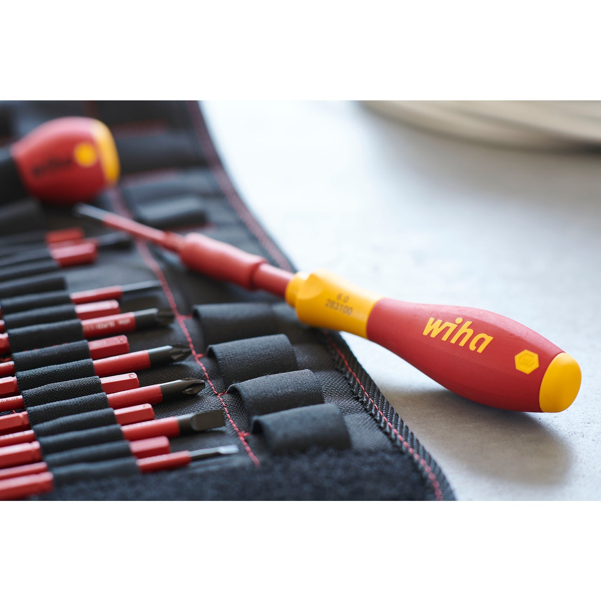 Wiha -Schraubendreher und Bitset Slimvario