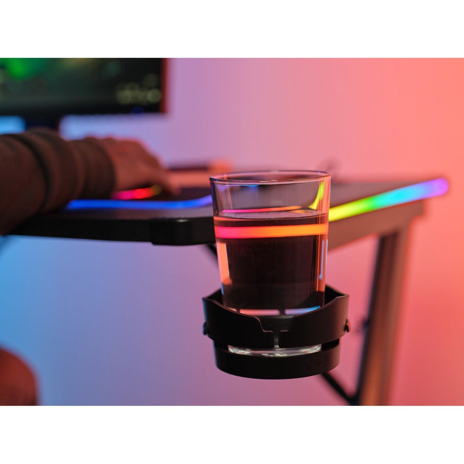 Vertrauen Sie GXT 709 Luminus RGB Gaming Agency