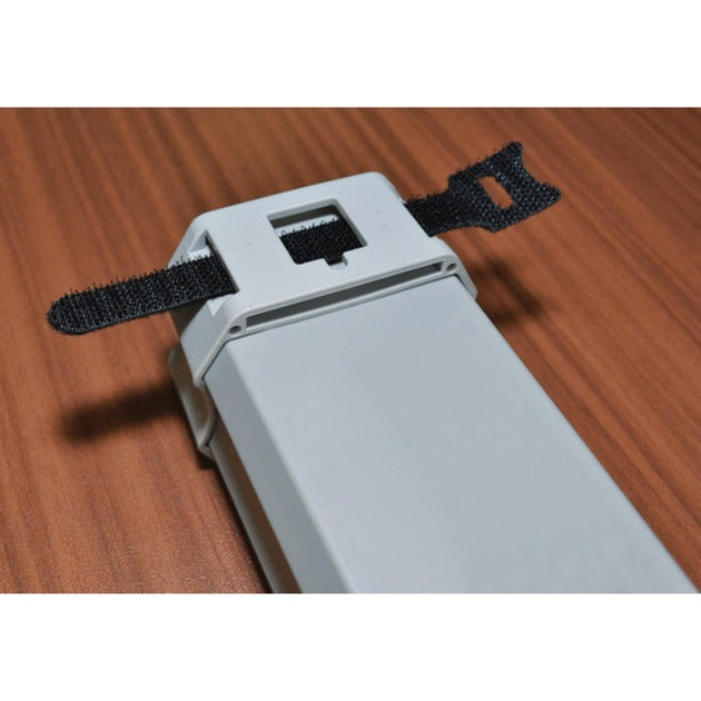 Brennenstuhl Premium-Line 4-fache Sockel mit Switch 1