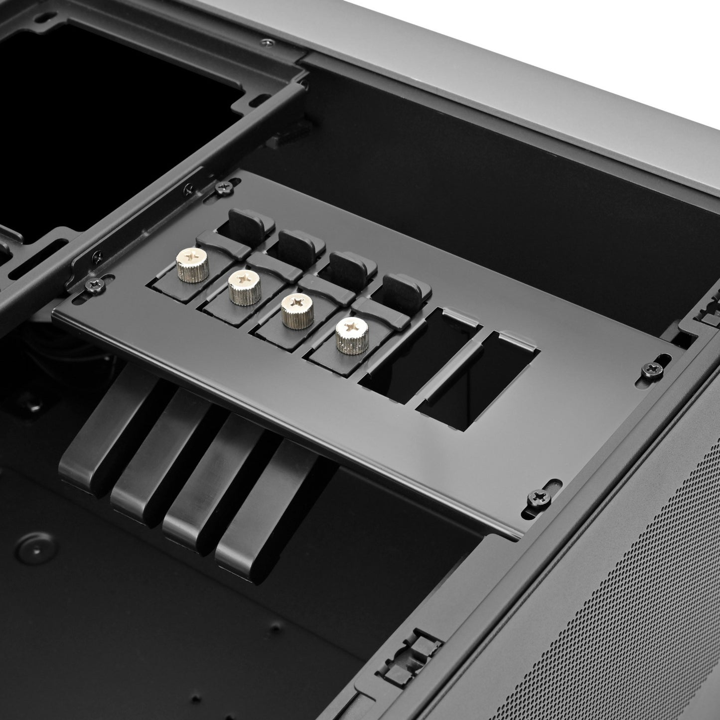 Silverstone Crown 04 HTPC-Gehäuse (dunkelgrau | 4x USB-A | 1x USB-C)