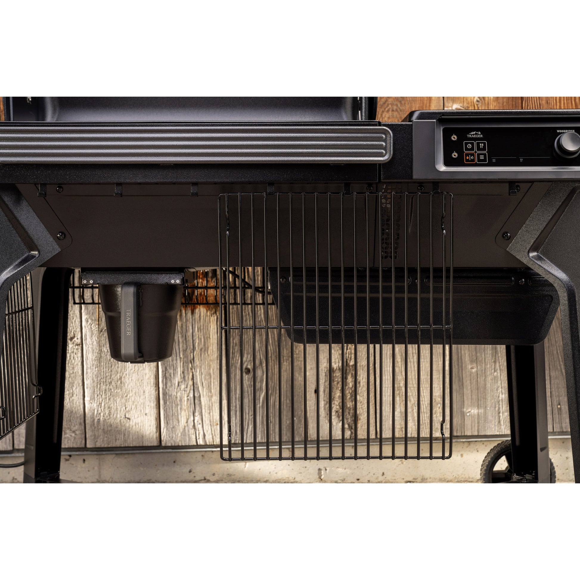 Traeger Woodridge Pelletgrill (schwarz, WLAN)