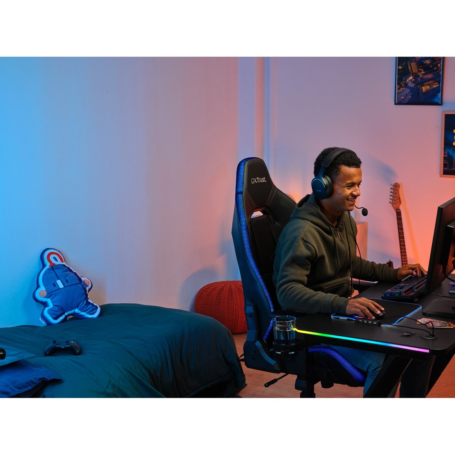 Vertrauen Sie GXT 709 Luminus RGB Gaming Agency