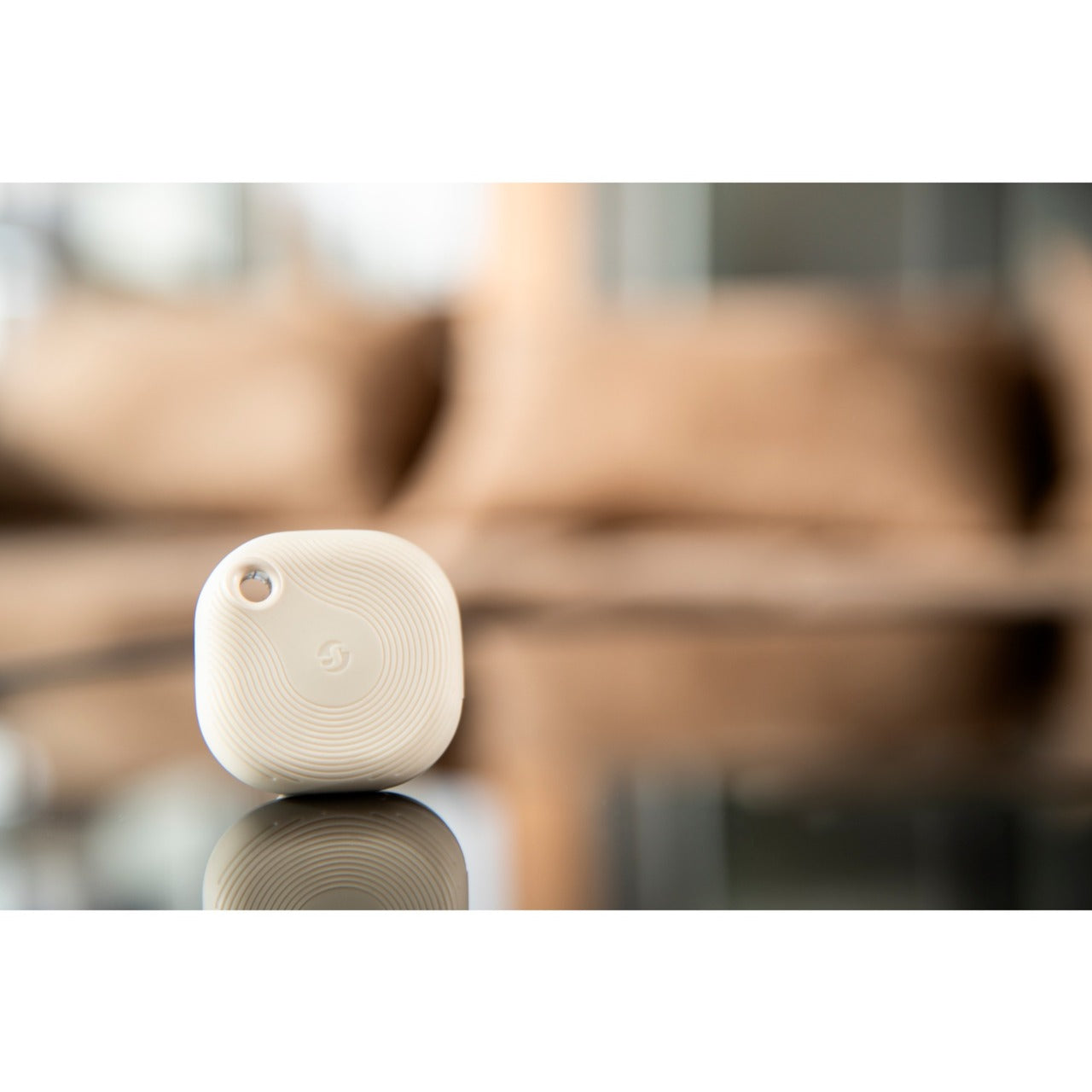 Shelly Blu Button Hart 1