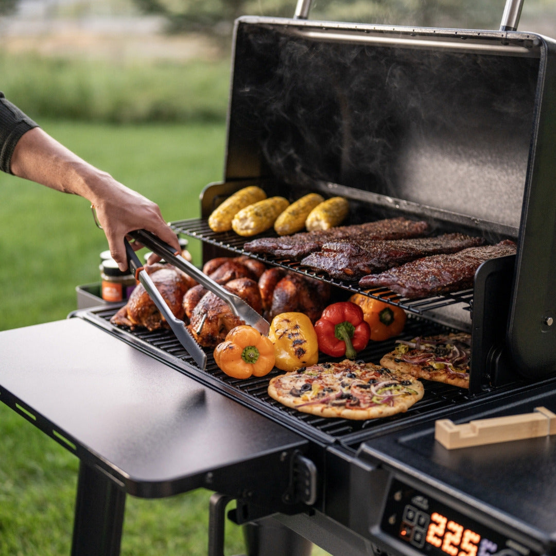 Traeger Woodridge Pelletgrill (schwarz, WLAN)