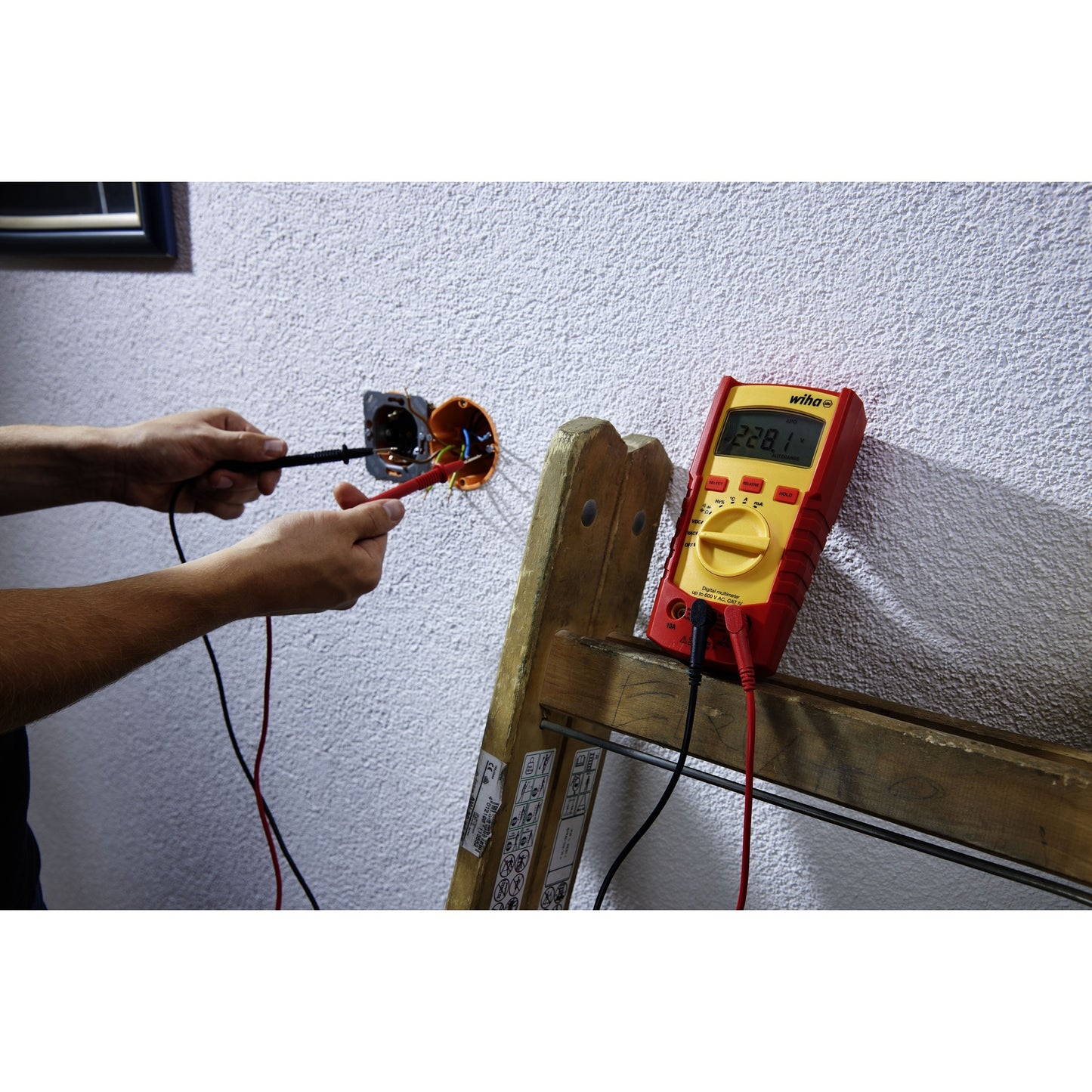 WIHA Digital Multimeter bis zu 600 V AC, Katze IV
