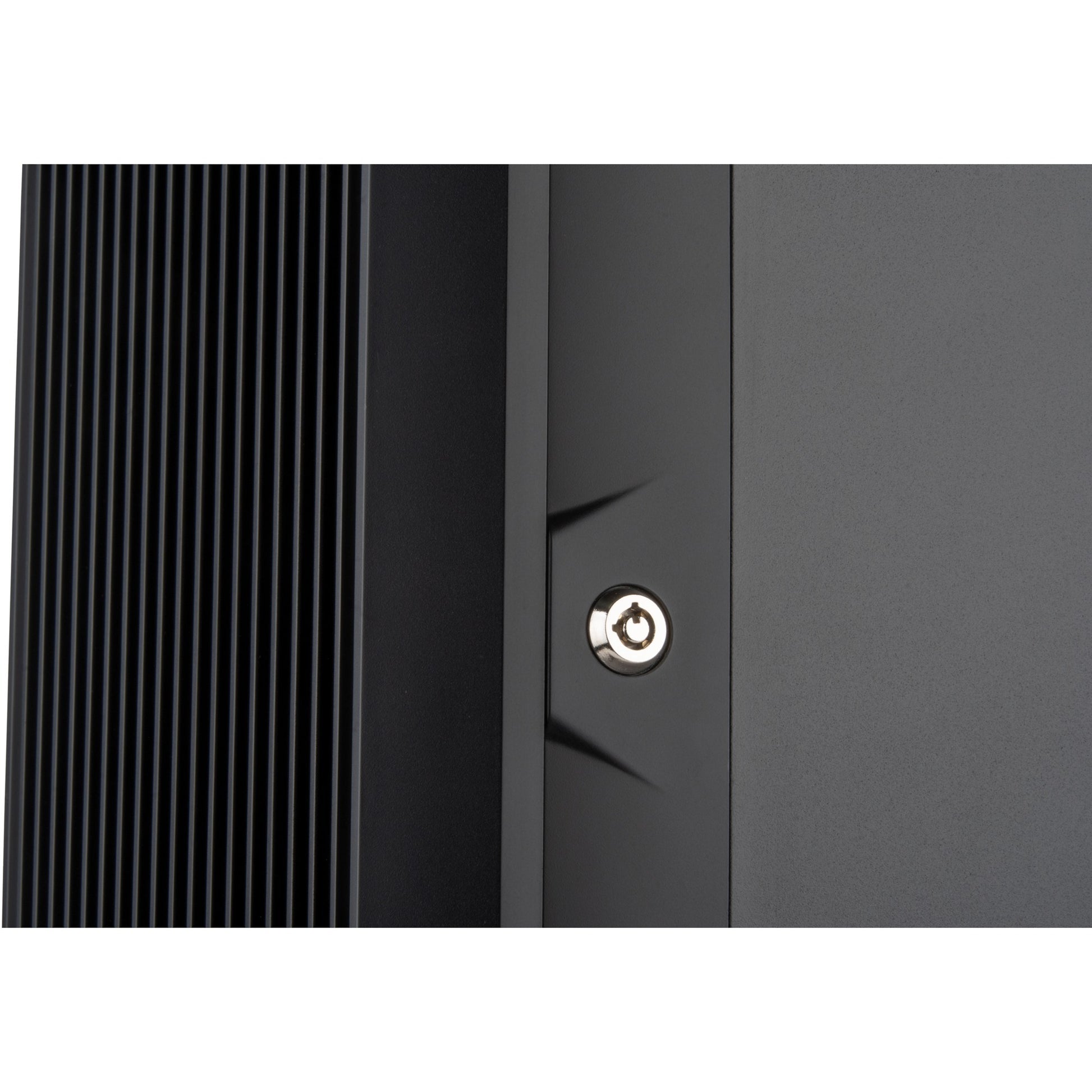 Silverstone CS382