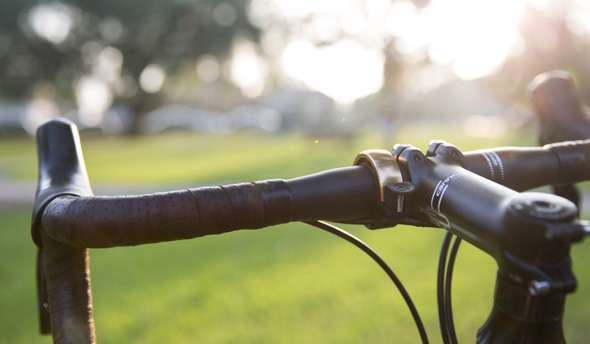 Knog knog oi klassische Fahrradklingel aus Messing