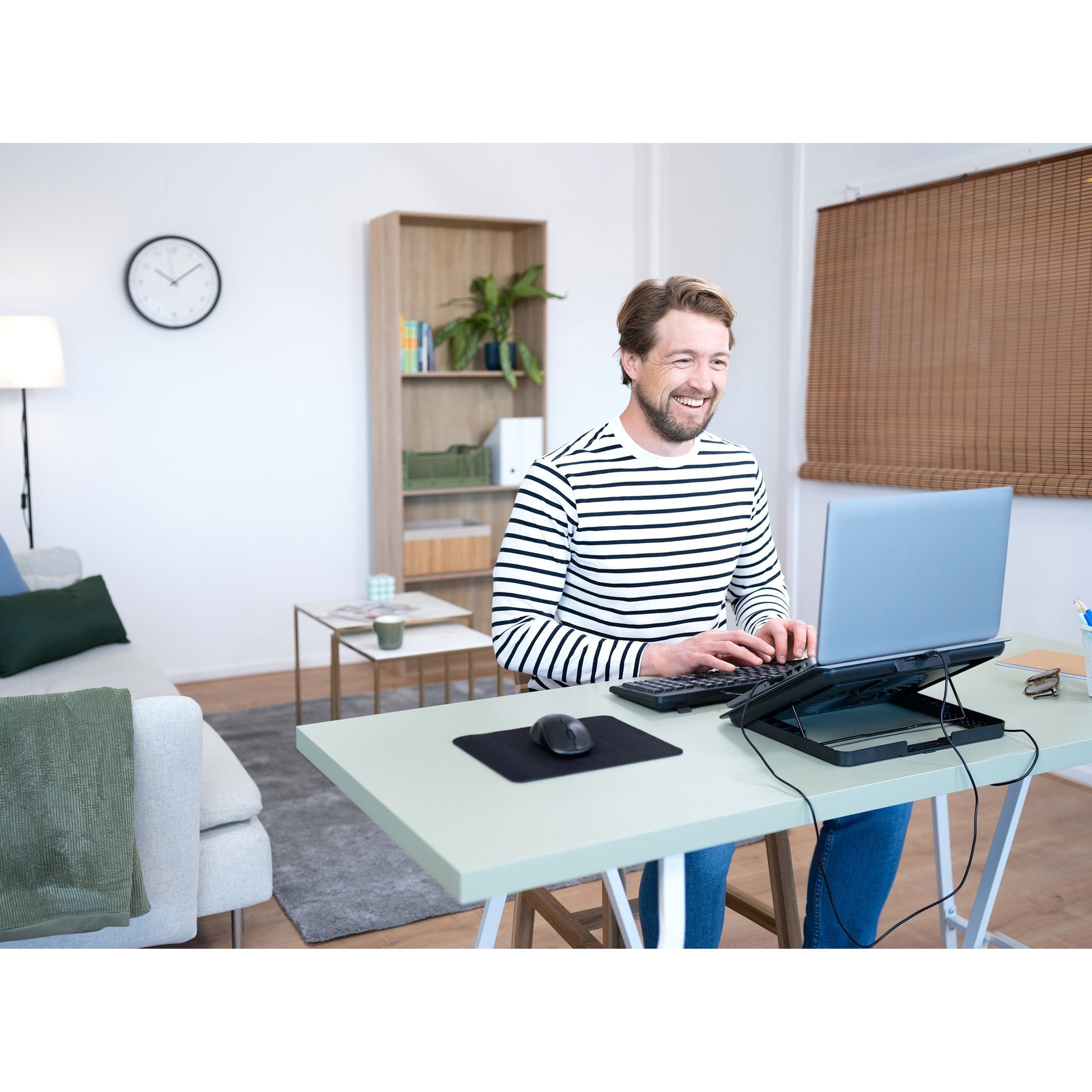 Vertrauen Sie Exto Laptop -Kühlständer