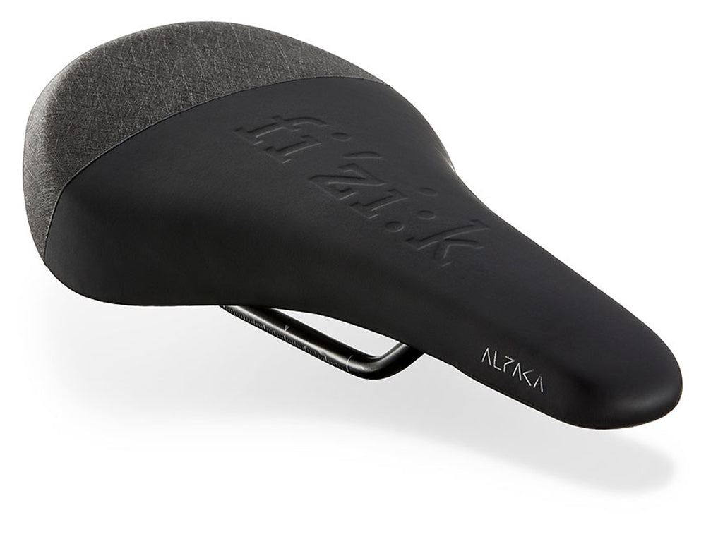 Fizik Gravita Alpaca X5 Sattel + Werkzeugträger