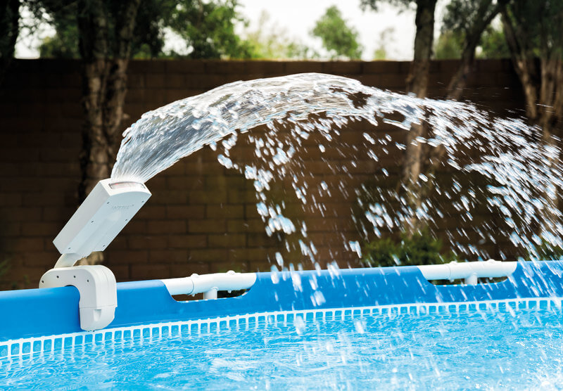 Mehrfarbiger LED-Poolsprüher von Intex
