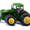 Siku -Bauer John Deere 8R 410 mit Doppelreifen