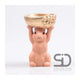 Von der Jahreszeit inspirierte Dekorationsstatue eines Eichhörnchens mit Box, 11 x 9,5 x 18 cm, beige