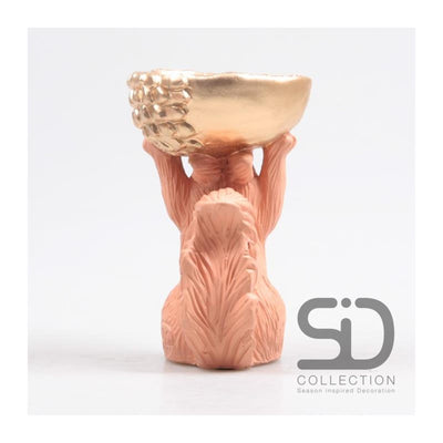 Von der Jahreszeit inspirierte Dekorationsstatue eines Eichhörnchens mit Box, 11 x 9,5 x 18 cm, beige