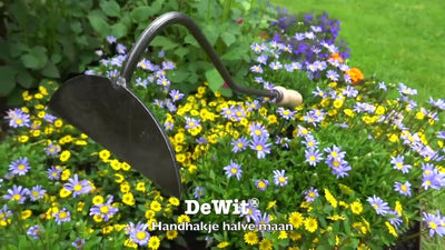 Der weiße Handabsatz ist halbmondförmig geschmiedet, 14 cm Griff aus Eschenholz, 14 cm entweißt