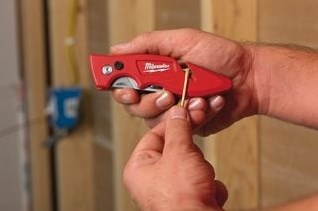 Milwaukee Zubehör Universal-Kippmesser mit Klingenaufbewahrung – 4932471358