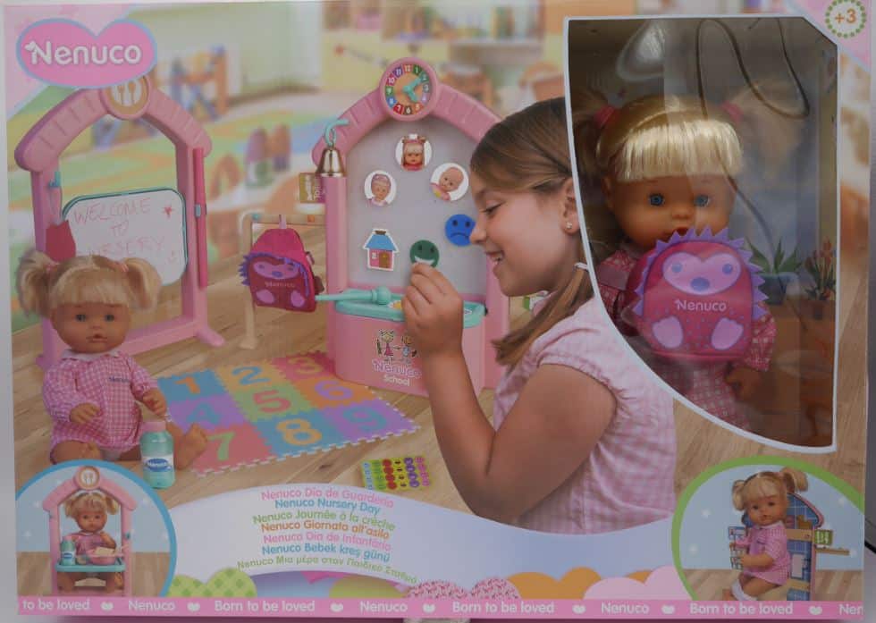 Nenuco Gärtner -Kindertags -Set mit vielen Spieloptionen anwesend