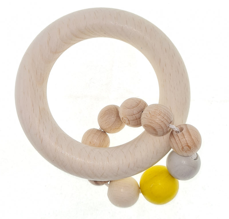 Hess Rasselball mit 1 Ring (naturgelb)