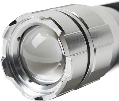 Stanley sxls43184e LED-Taschenlampe | 1000 Lumen | 100m Reichweite | inkl. 4x AA Duracell-Batterien – SXLS43184E