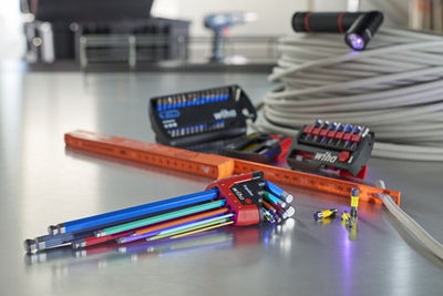 Wiha Winkelschlüsselsatz | im Ergostar-Halter | sechseckiger Kugelkopf | Zauberring | 10-teilig | farbig leuchtend | im Blister - 43850 - 43850