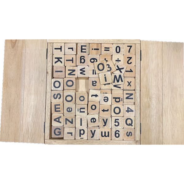 Papoose -Spielzeug natürliche Buchstaben Nummern festgelegt